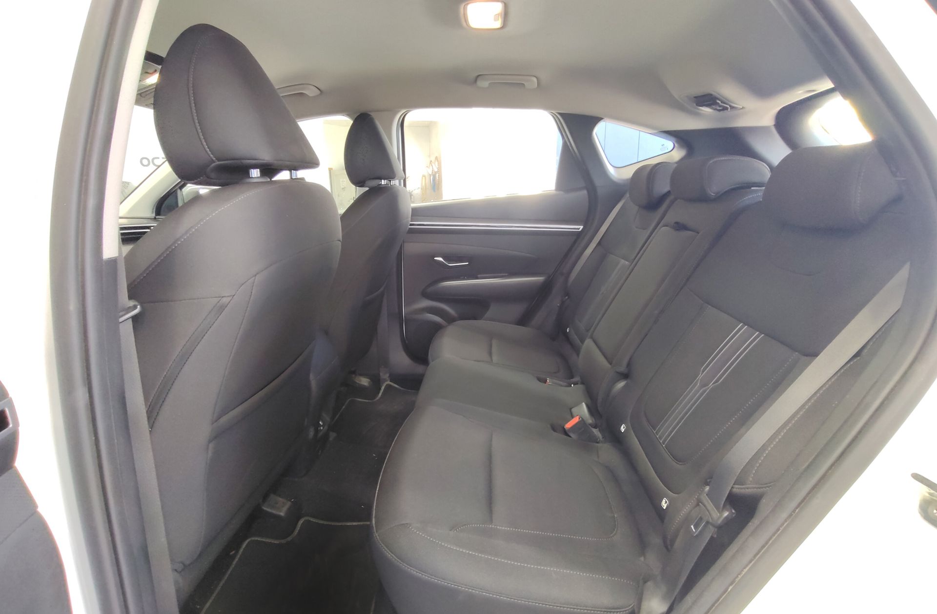 Hyundai Tucson 1.6 CRDi Maxx - foto 11