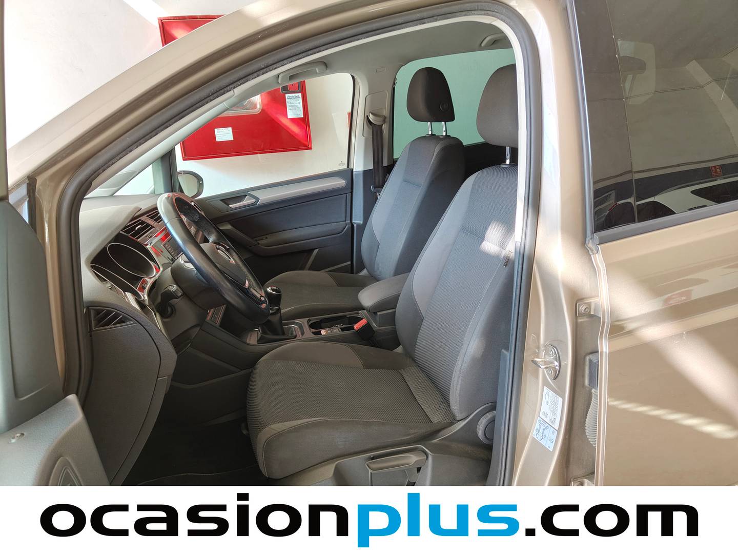 Foto asientos delanteros Volkswagen Touran Volkswagen Touran 1.2 TSI BMT Edition  (110 CV) 7 Plazas