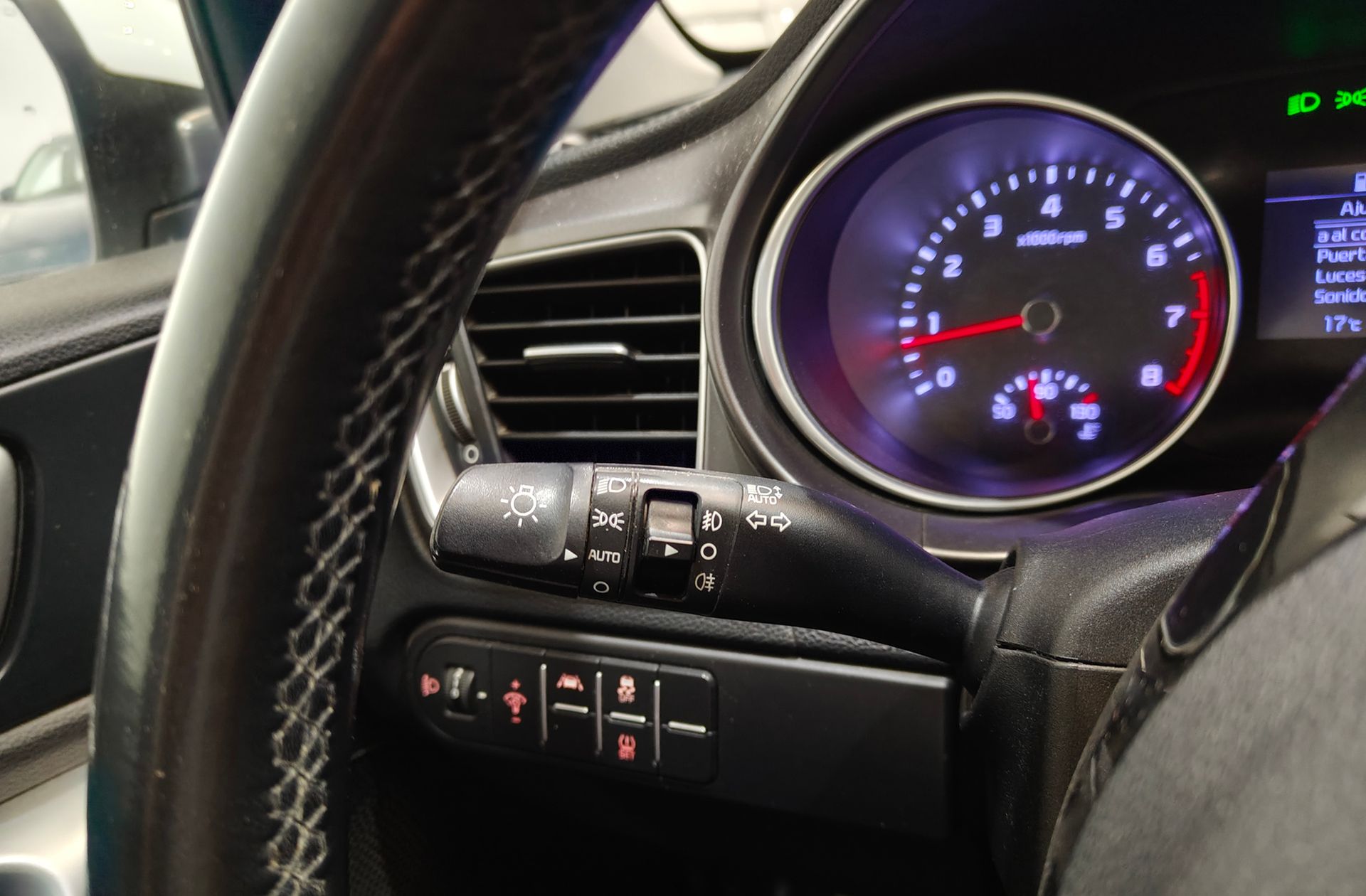 Kia Ceed 1.4 T-GDi Drive - foto 22