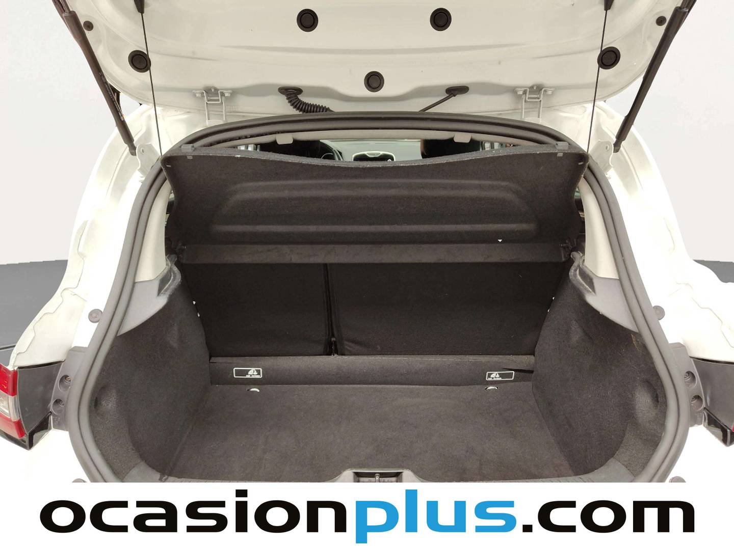 Fotos maletero Renault Clio Renault Clio Limited 1.2 (75 CV)