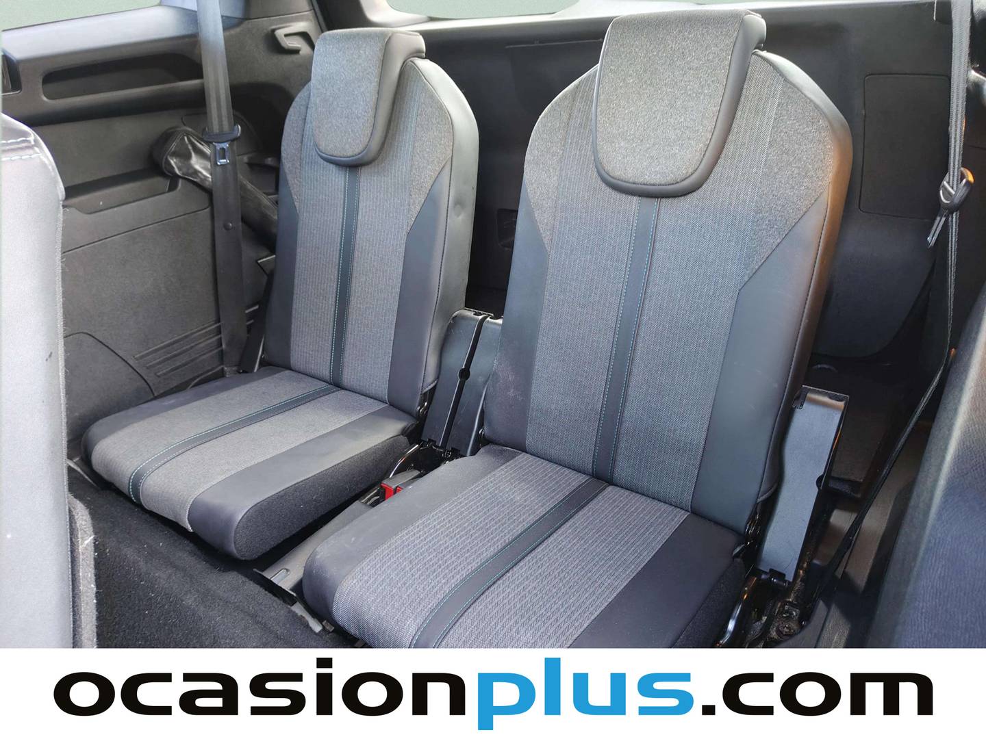 Foto Peugeot 5008 Peugeot 5008 PureTech 130 S&S Allure Pack EAT8 (130 CV) 7 plazas