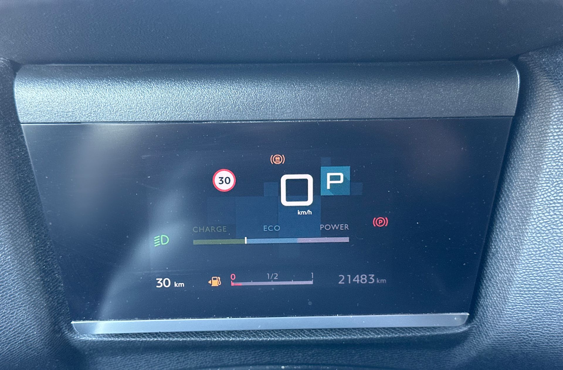 Citroën C4 X Hybrid 136 e-DCS6 Plus - foto 22
