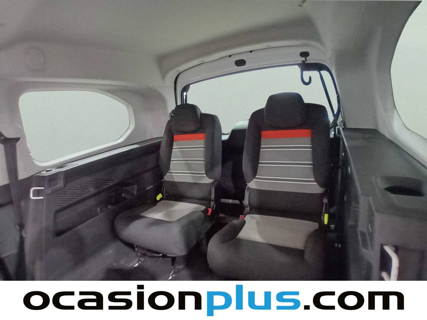 Foto asientos delanteros Citroën Berlingo Citroën Berlingo BlueHDi 130 S&S Talla XL Shine (130 CV) 7 Plazas