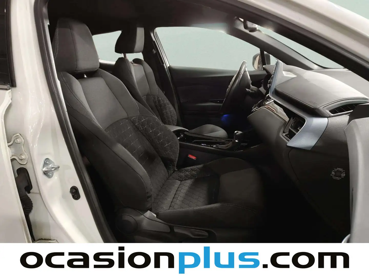 Foto Toyota C-HR Toyota C-HR 1.8 125H Advance (122 CV)