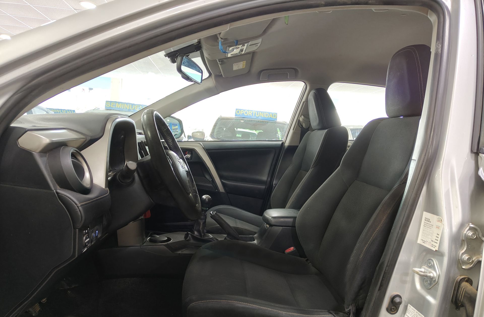 Toyota RAV4 120D Advance 4x2 - foto 9