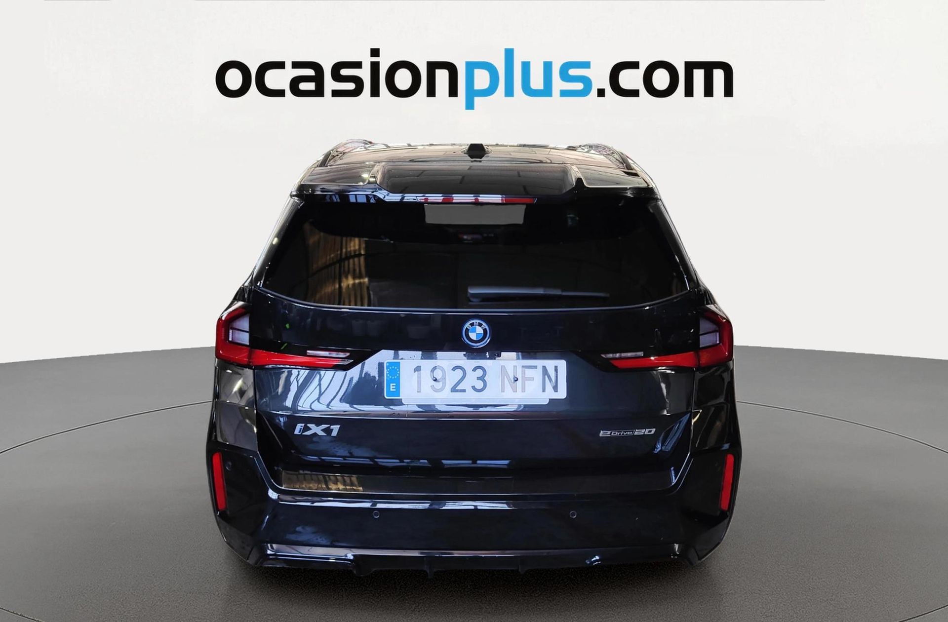 BMW iX1 eDrive20 - foto 18