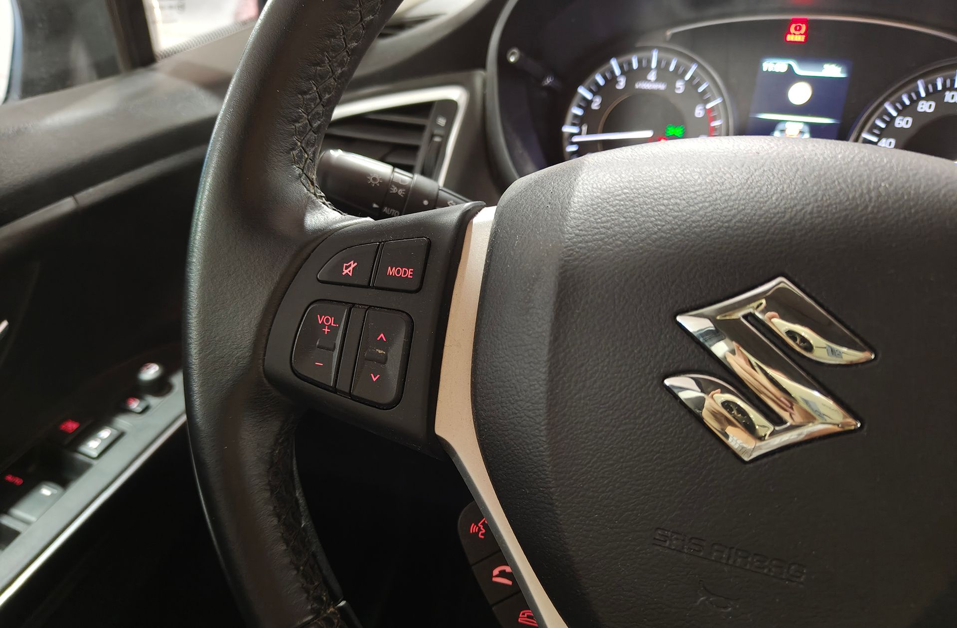 Suzuki S-Cross 1.4T Mild Hybrid S2 - foto 26