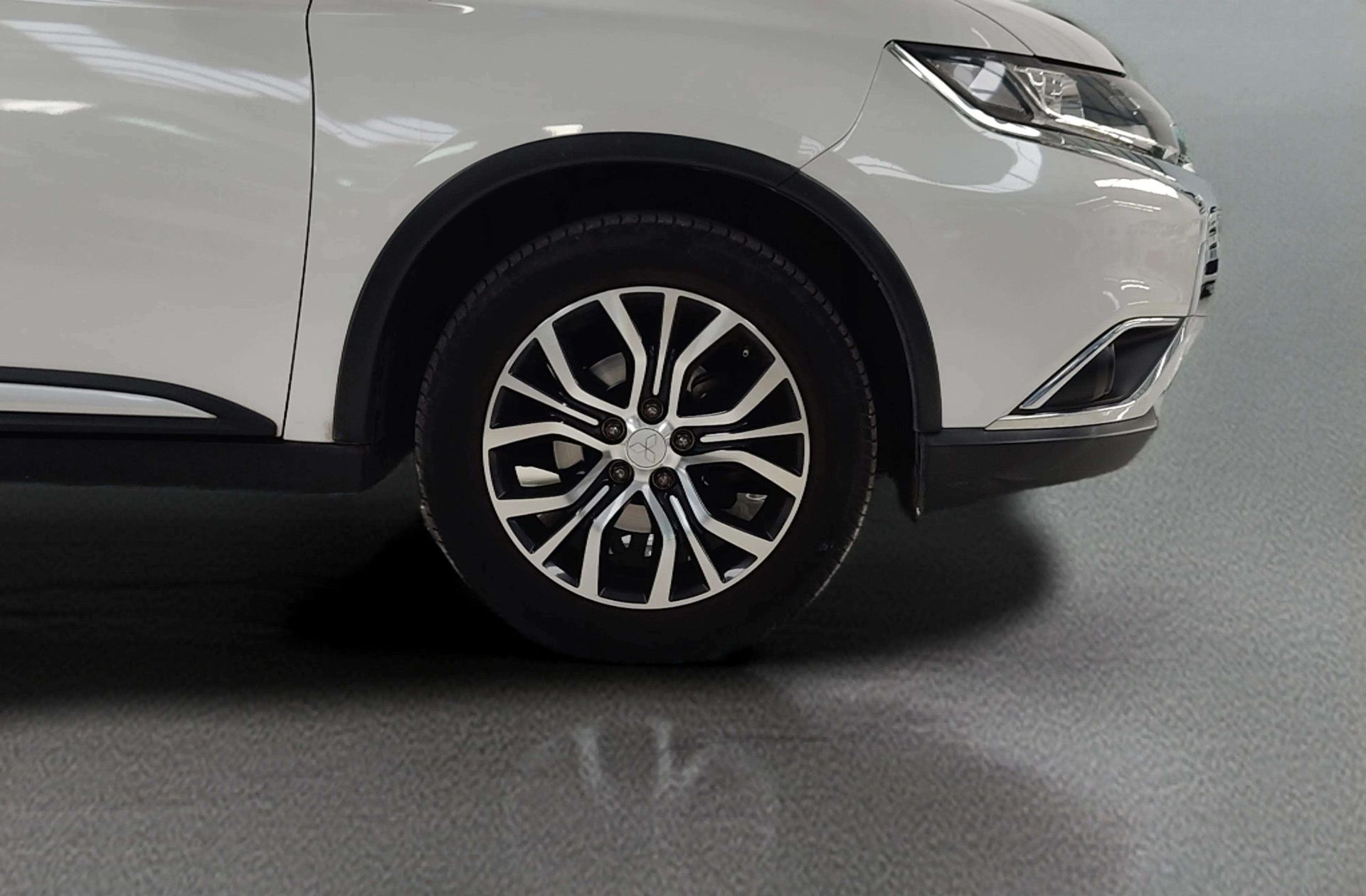 Mitsubishi Outlander 220 DI-D Motion 2WD - foto 33