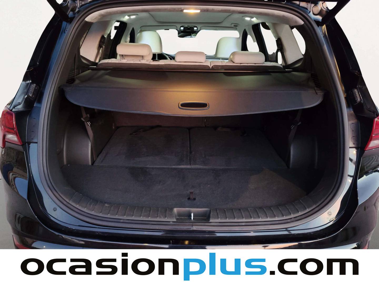 Foto Hyundai Santa Fe Hyundai Santa Fe 1.6 TGDi PHEV Style 4x4 Auto (265 CV) 7 Plazas siete plazas
