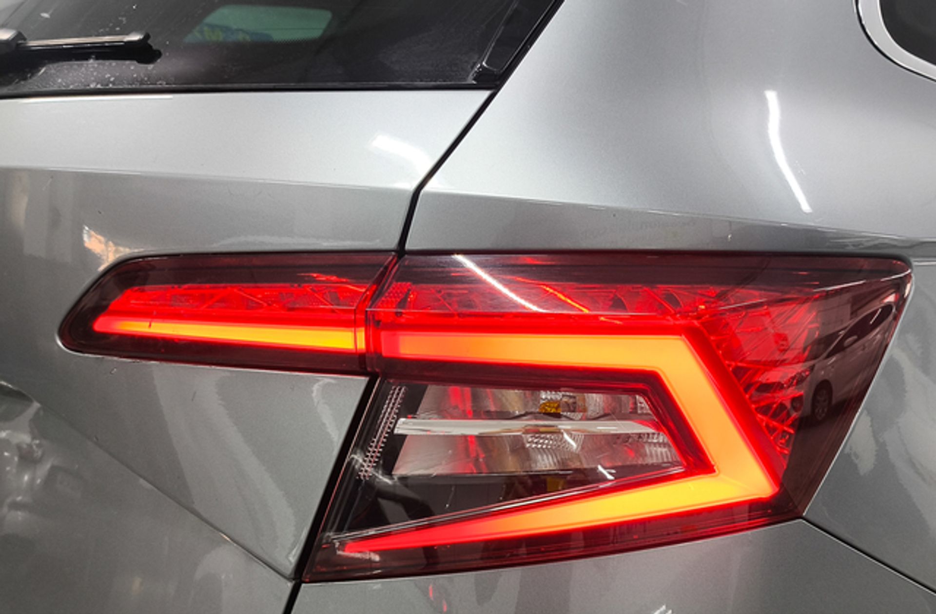 Škoda Karoq 1.6 TDI Ambition - foto 16