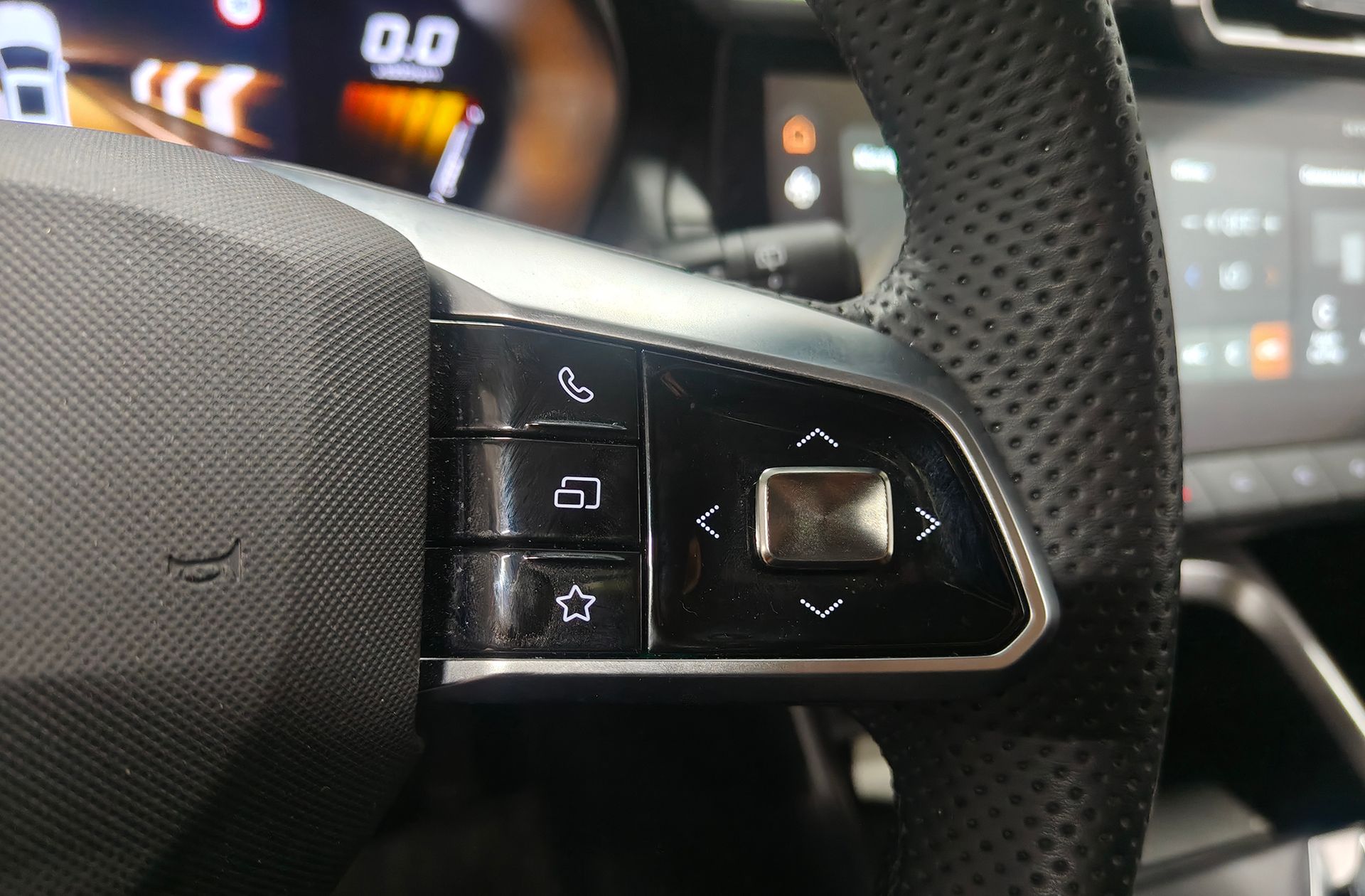 MG ZS 1.5 Hybrid+ Luxury - foto 28