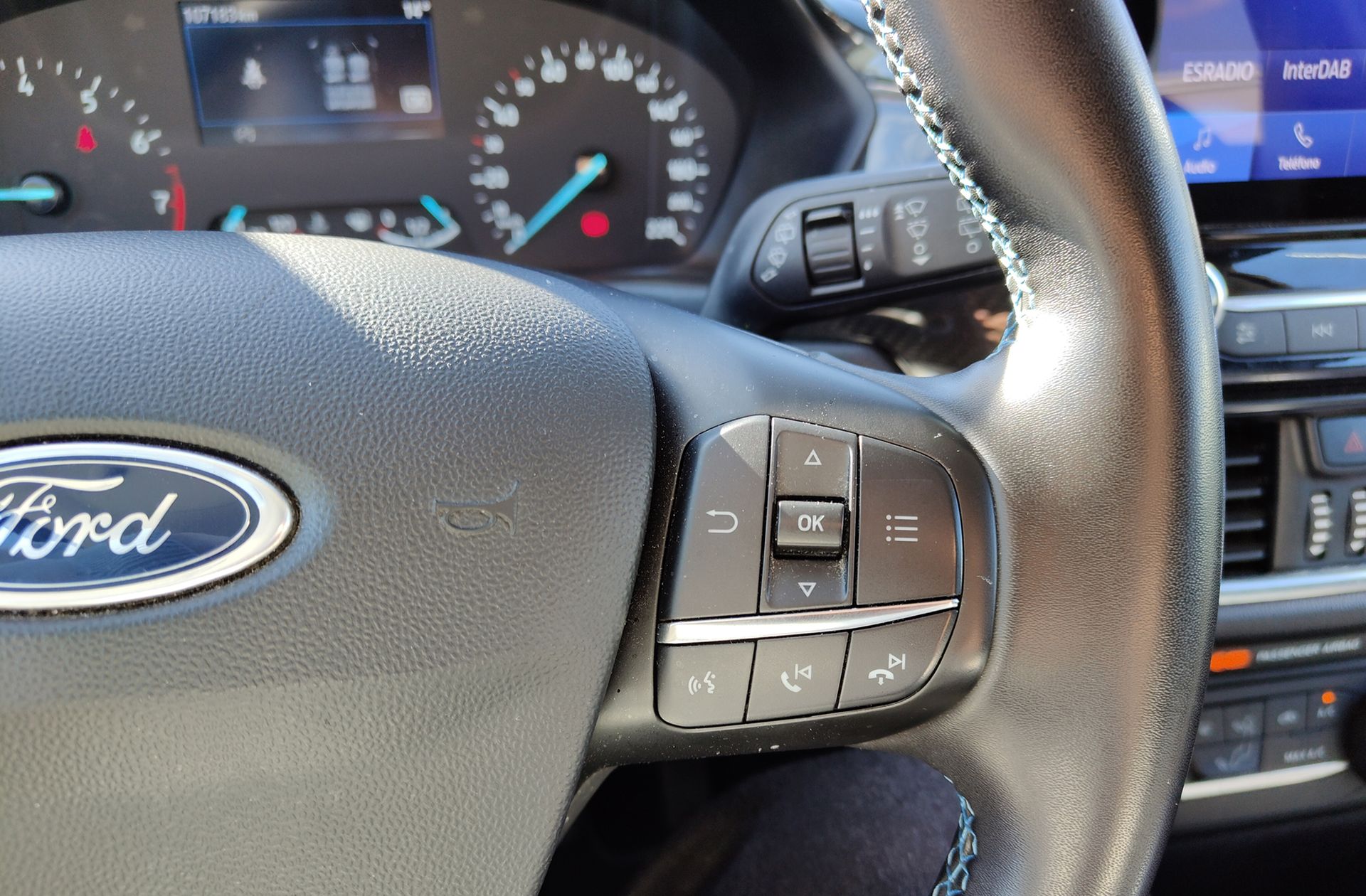 Ford Fiesta 1.0 EcoBoost MHEV Active - foto 23