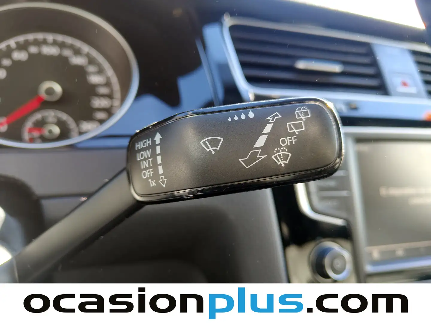 Foto Volkswagen Golf Volkswagen Golf Sport 1.6 TDI BMT (110 CV) Pack R-Line