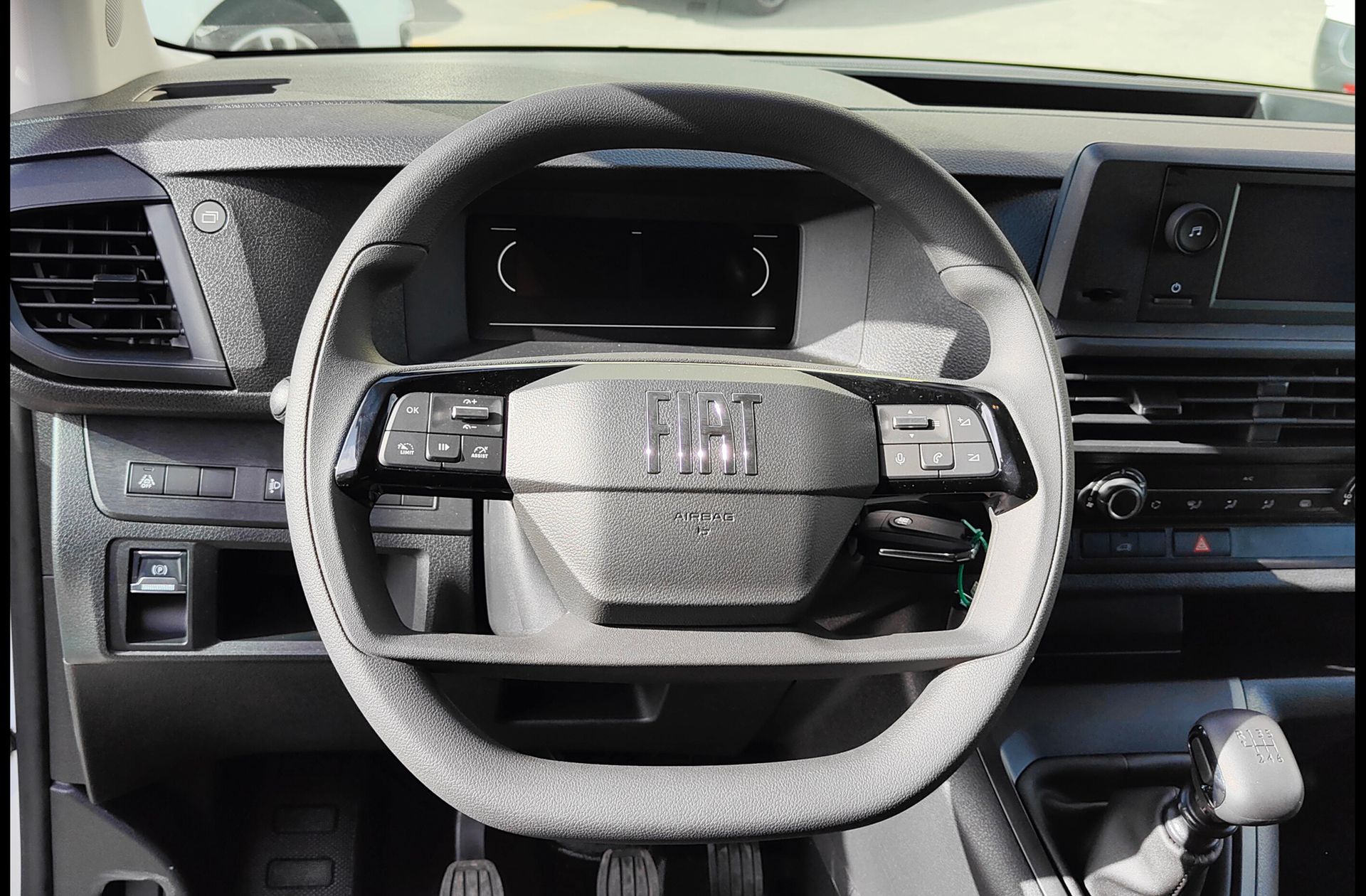 Fiat Scudo Furgón M 1.5 Diésel - foto 13