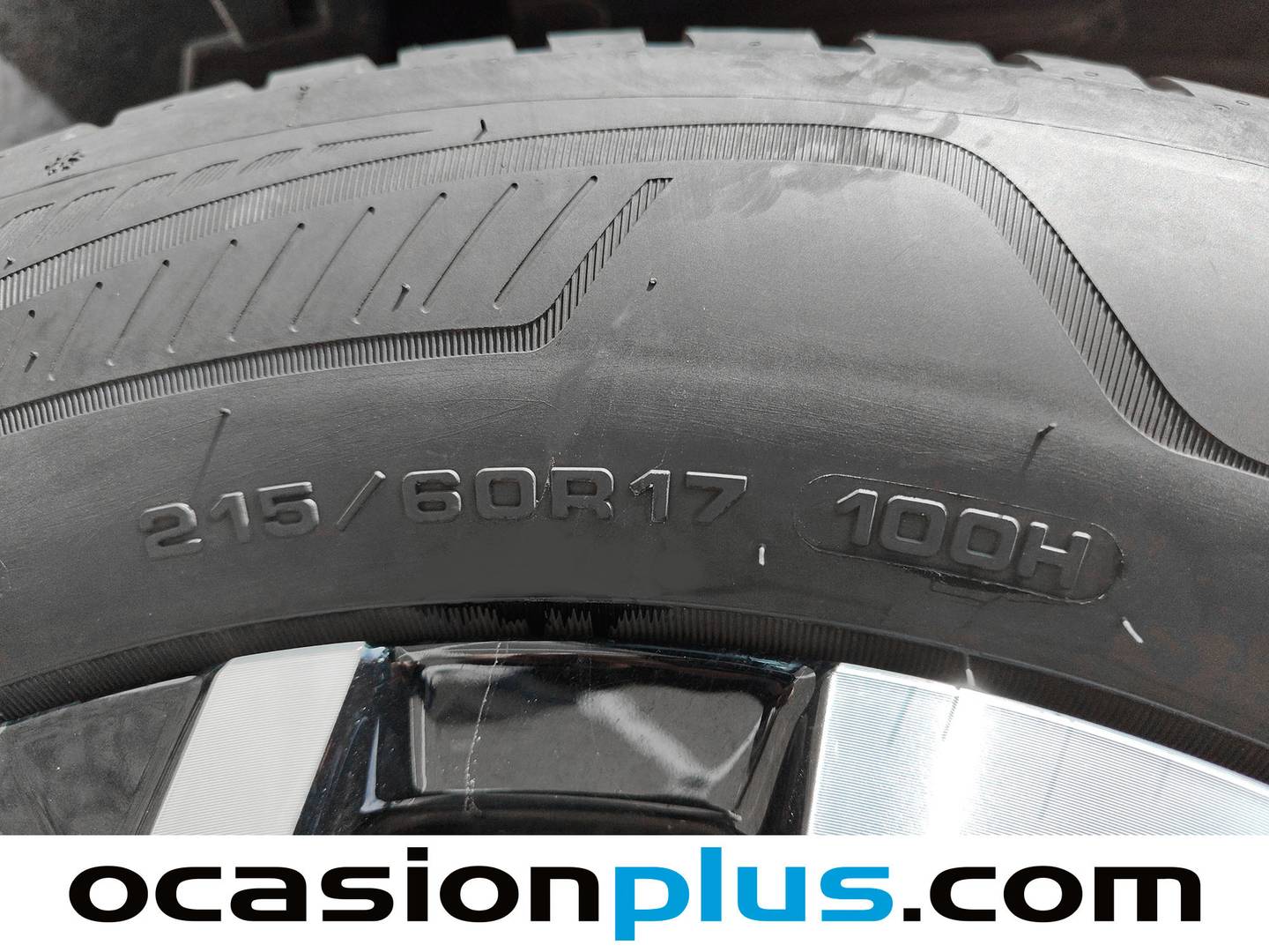 Foto Peugeot 2008 Peugeot 2008 Allure Hybrid eDCS6 (136 CV)