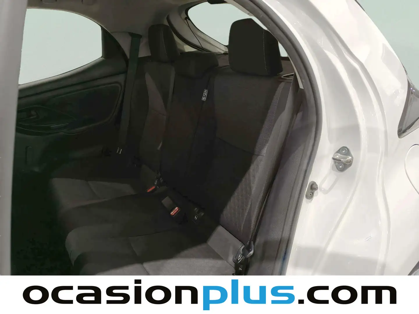 Foto Toyota Yaris Toyota Yaris 120H Business Plus (116 CV)