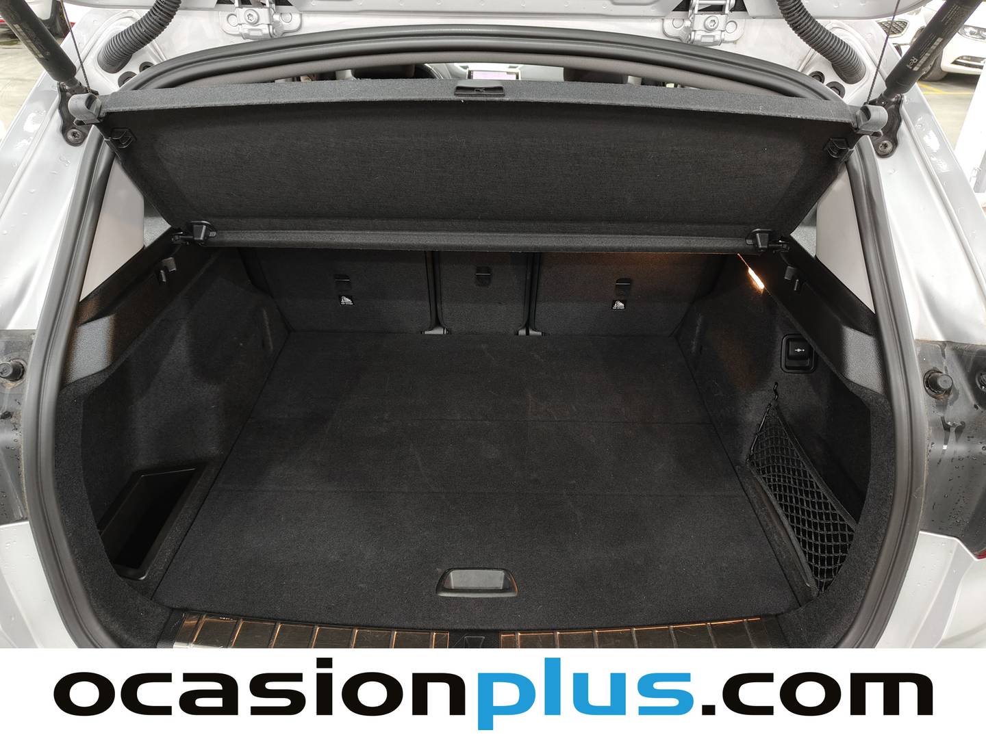 Fotos maletero BMW X1 BMW X1 sDrive16d (116 CV)