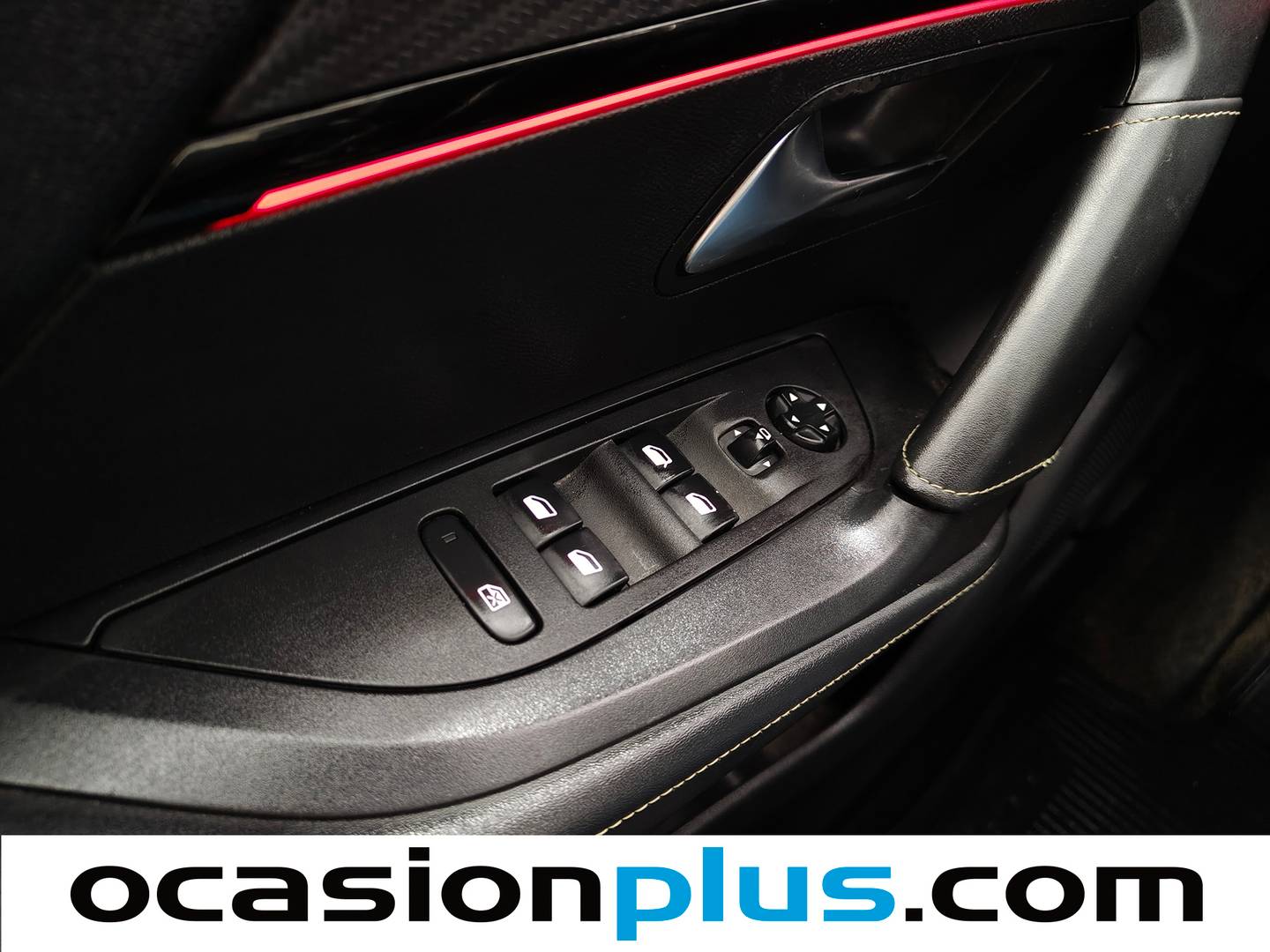 Peugeot 2008 Peugeot 2008 PureTech 130 S&S GT Line EAT8 (130 CV) gasolina