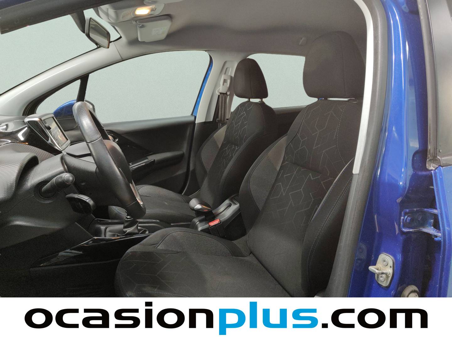 Foto Peugeot 2008 Peugeot 2008 PureTech 110 S&S Signature (110 CV)