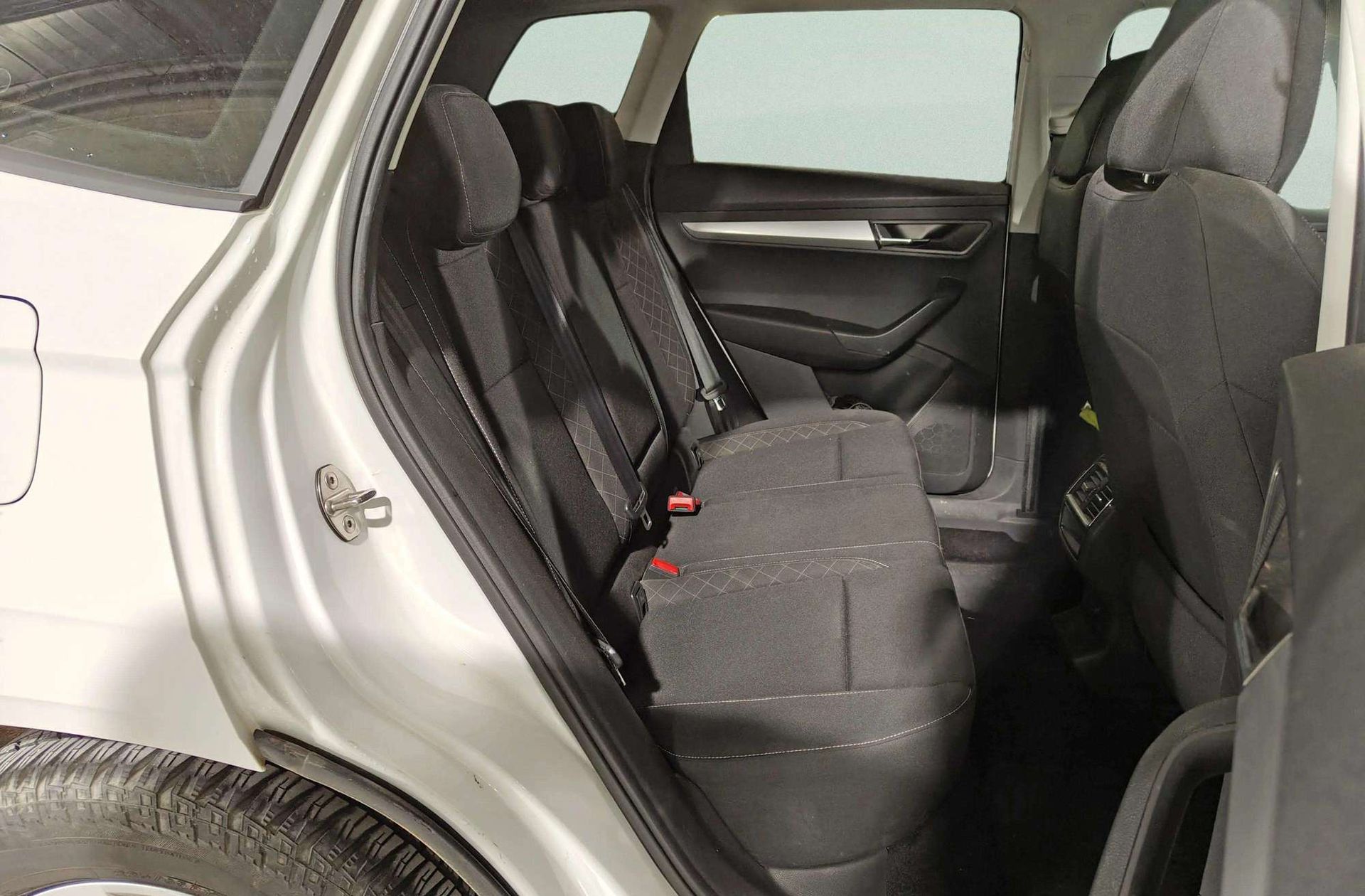 Škoda Karoq 2.0 TDI Ambition 4x4 DSG - foto 14
