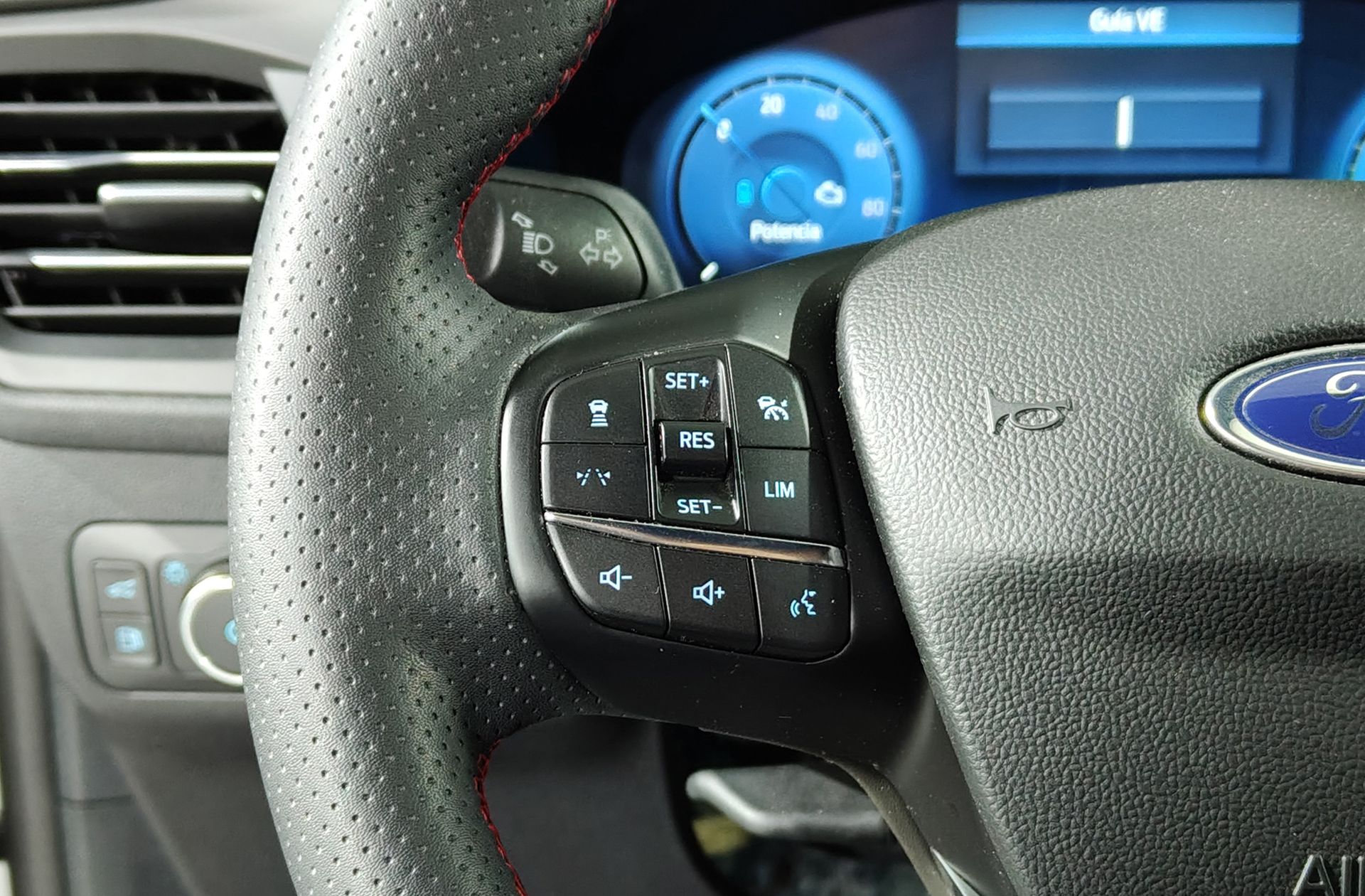 Ford Kuga 2.5 Duratec PHEV ST-Line X - foto 32