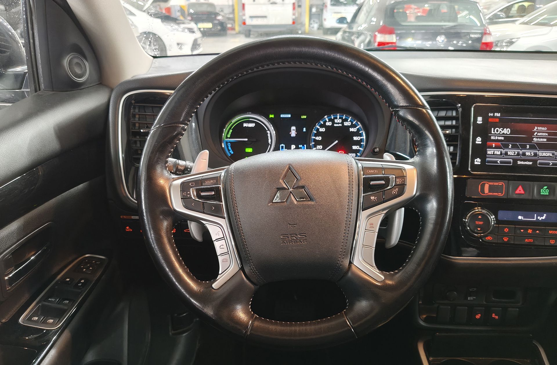 Mitsubishi Outlander 2.0 PHEV Kaiteki 4WD - foto 25