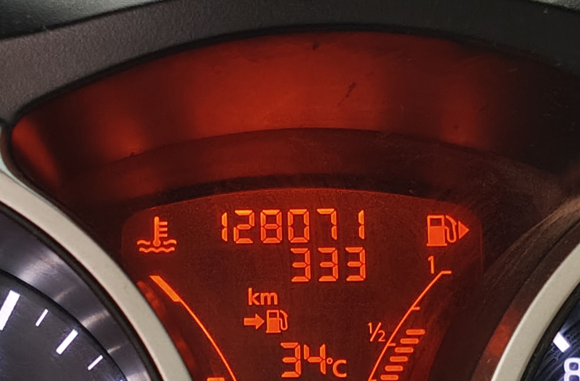 Nissan Juke 1.6 Tekna Premium 4x2 - foto 9