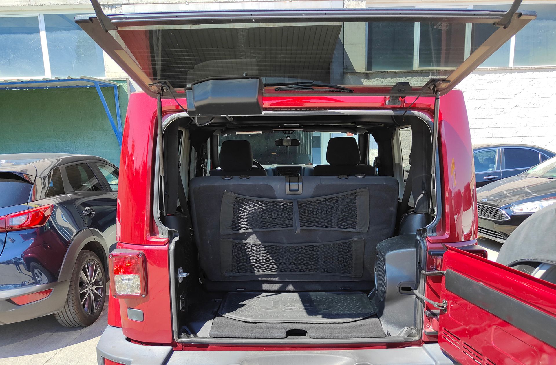 Jeep Wrangler 2.8 CRD Sahara - foto 13