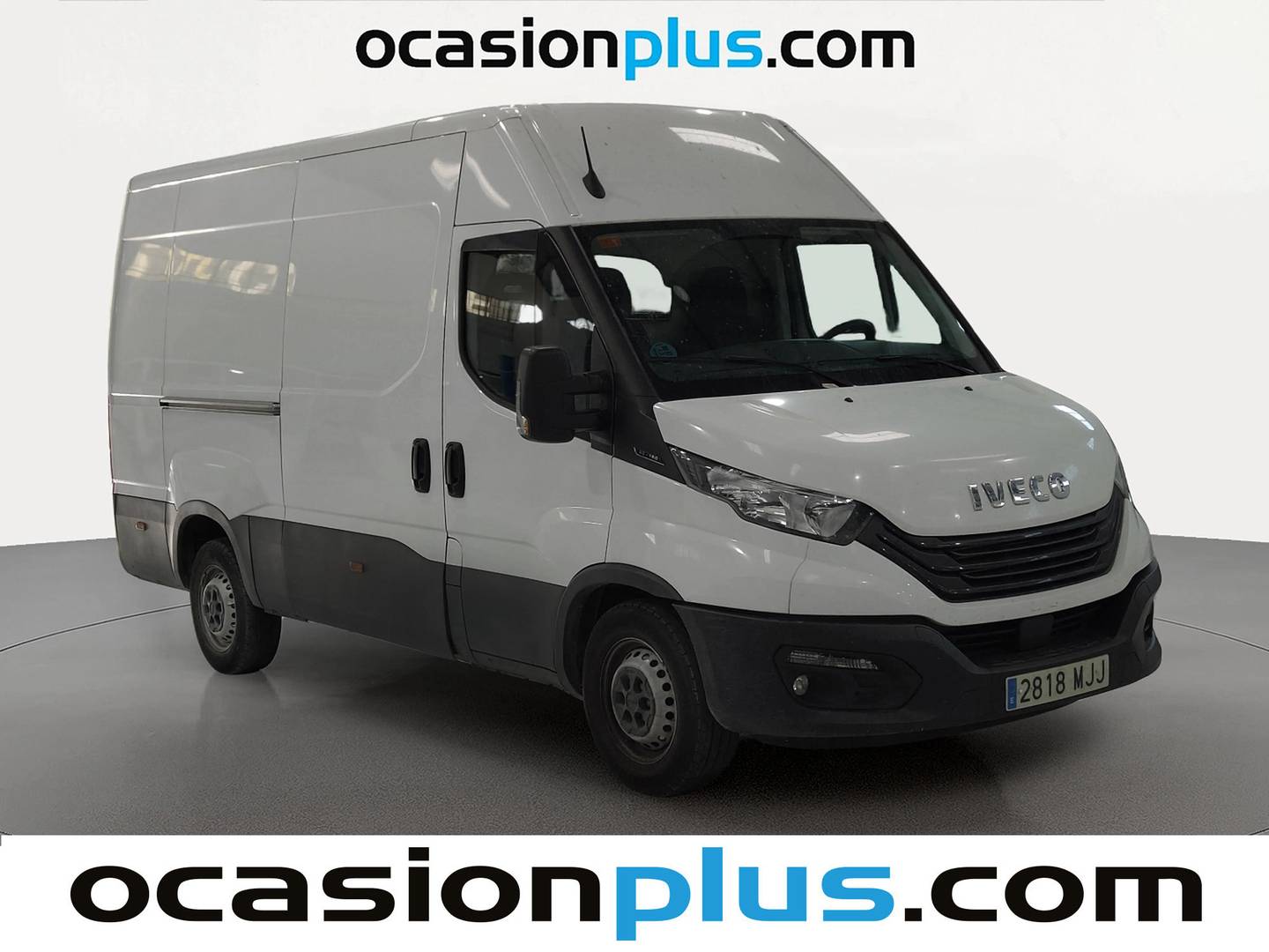 Foto delantera Iveco Daily Iveco Daily Furgon 35S 16 V 3520L/H2 (156 CV) 3 Plazas derecha