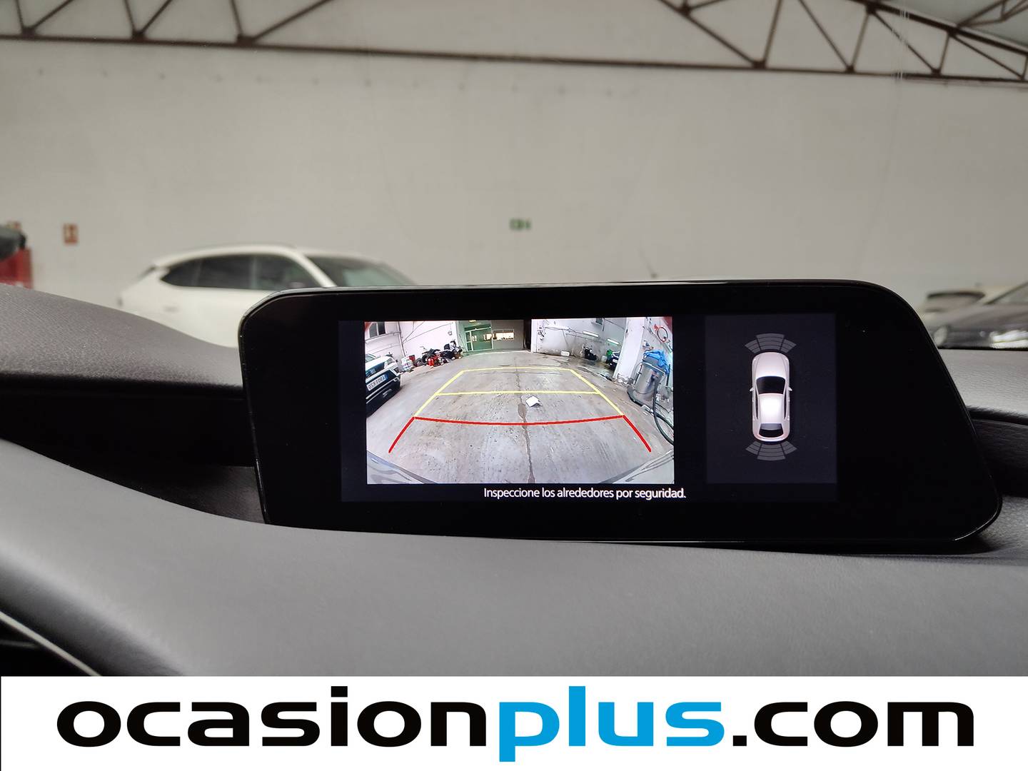 Extras y acabados del Mazda Mazda3 Mazda Mazda 3 2.0 Skyactiv-G Evolution (122 CV)