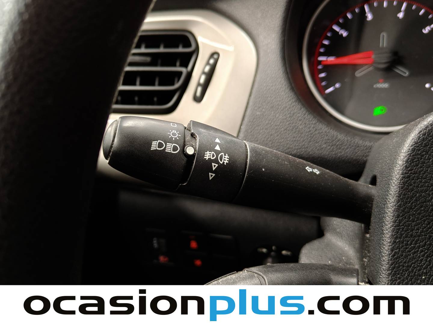 Foto Citroën C-Elysée Citroen C-Elysee BlueHDi 100 Feel  (102 CV)