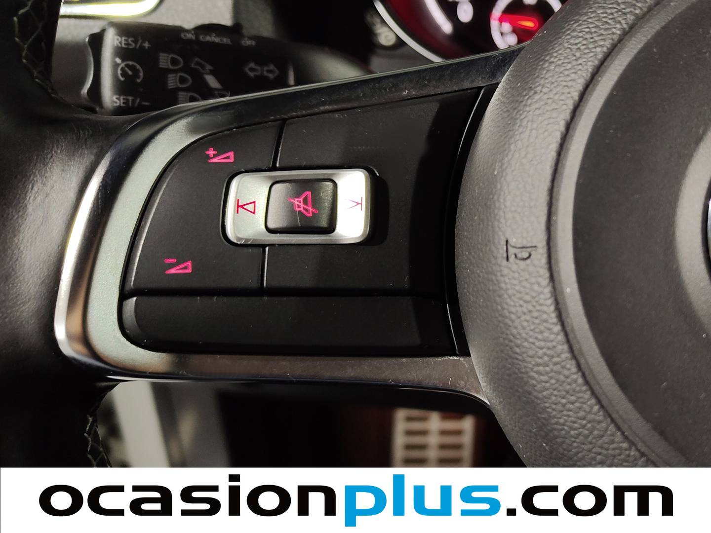 Foto Volkswagen Scirocco Volkswagen Scirocco R-Line 2.0 TDI BMT (150 CV) DSG