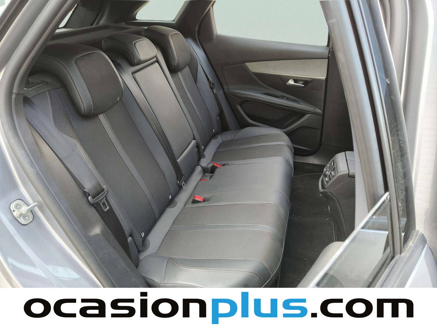 Foto Peugeot 3008 Peugeot 3008 PureTech 130 S&S GT EAT8 (130 CV)