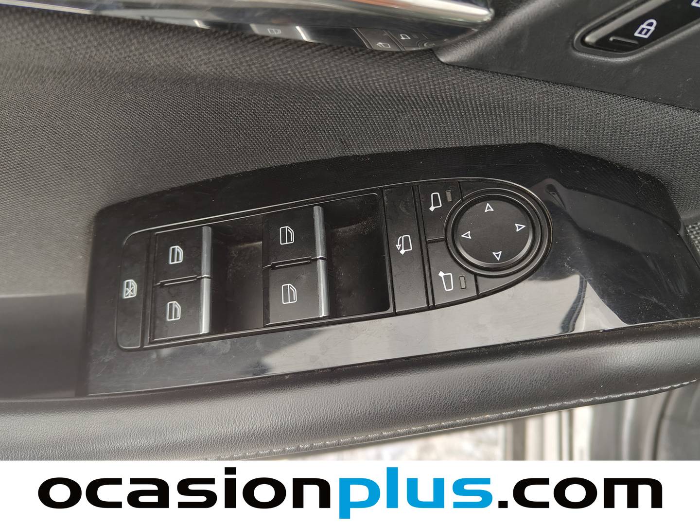 Foto Mazda CX-30 Mazda CX-30 2.0 Skyactiv-X Evolution 2WD AT (186 CV)