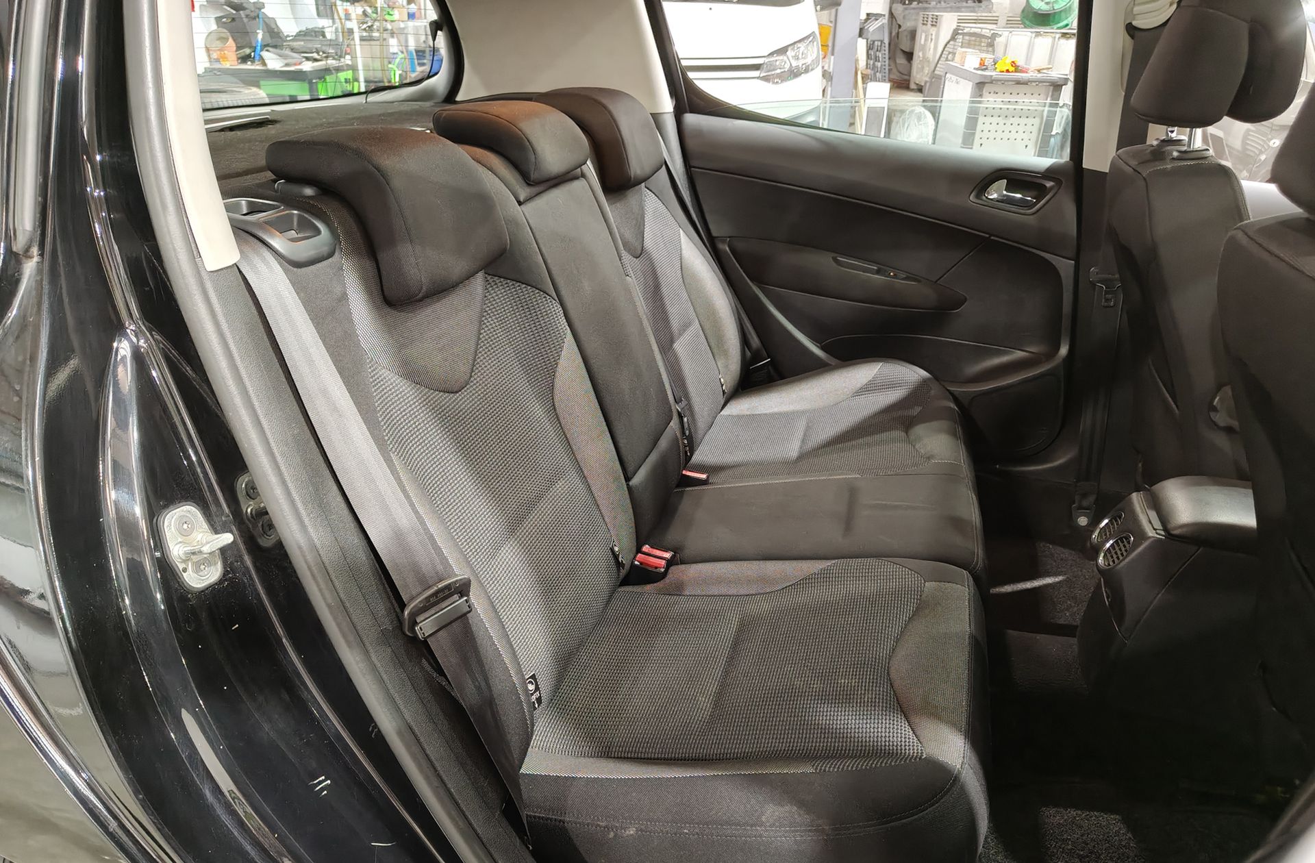 Peugeot 308 1.6 HDi FAP Premium - foto 16