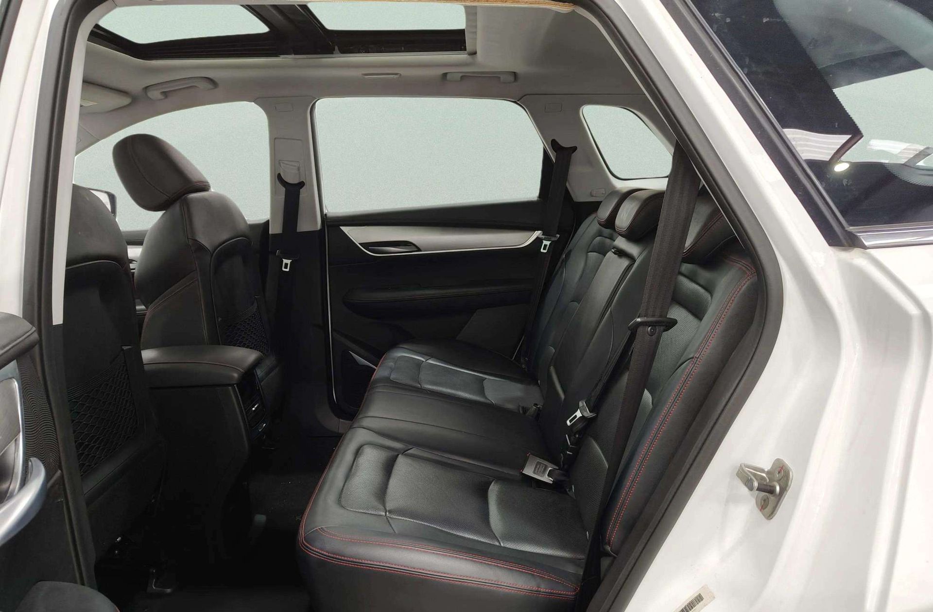 SWM G01 1.5T Luxury - foto 13