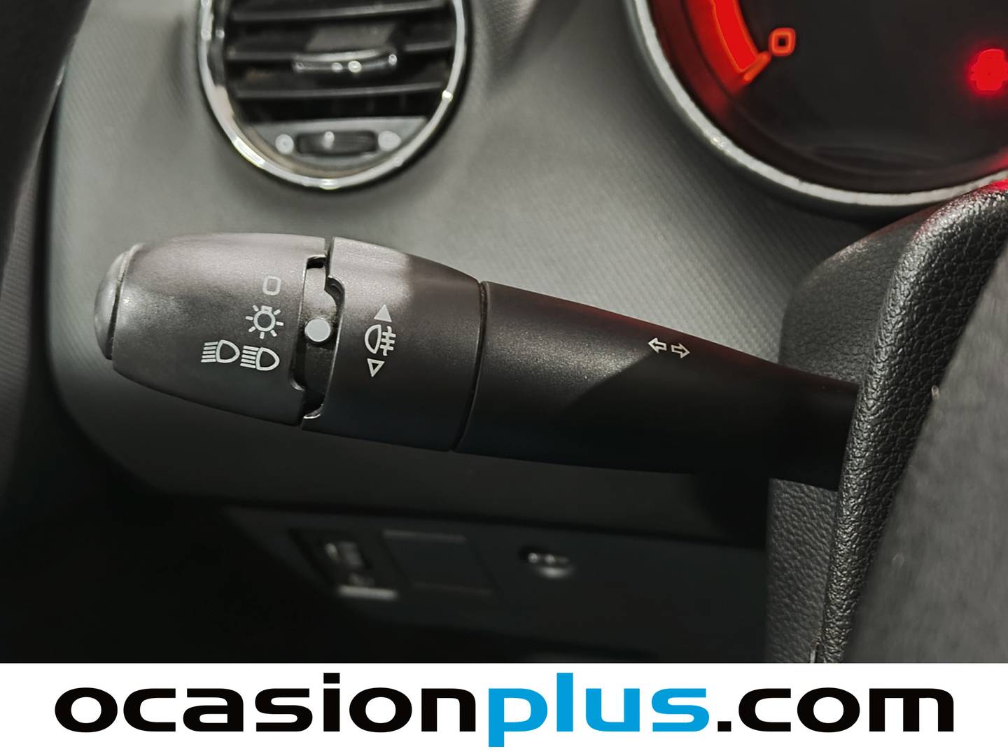 Extras y acabados del Peugeot 308 Peugeot 308 1.6 HDI Confort (90 CV)