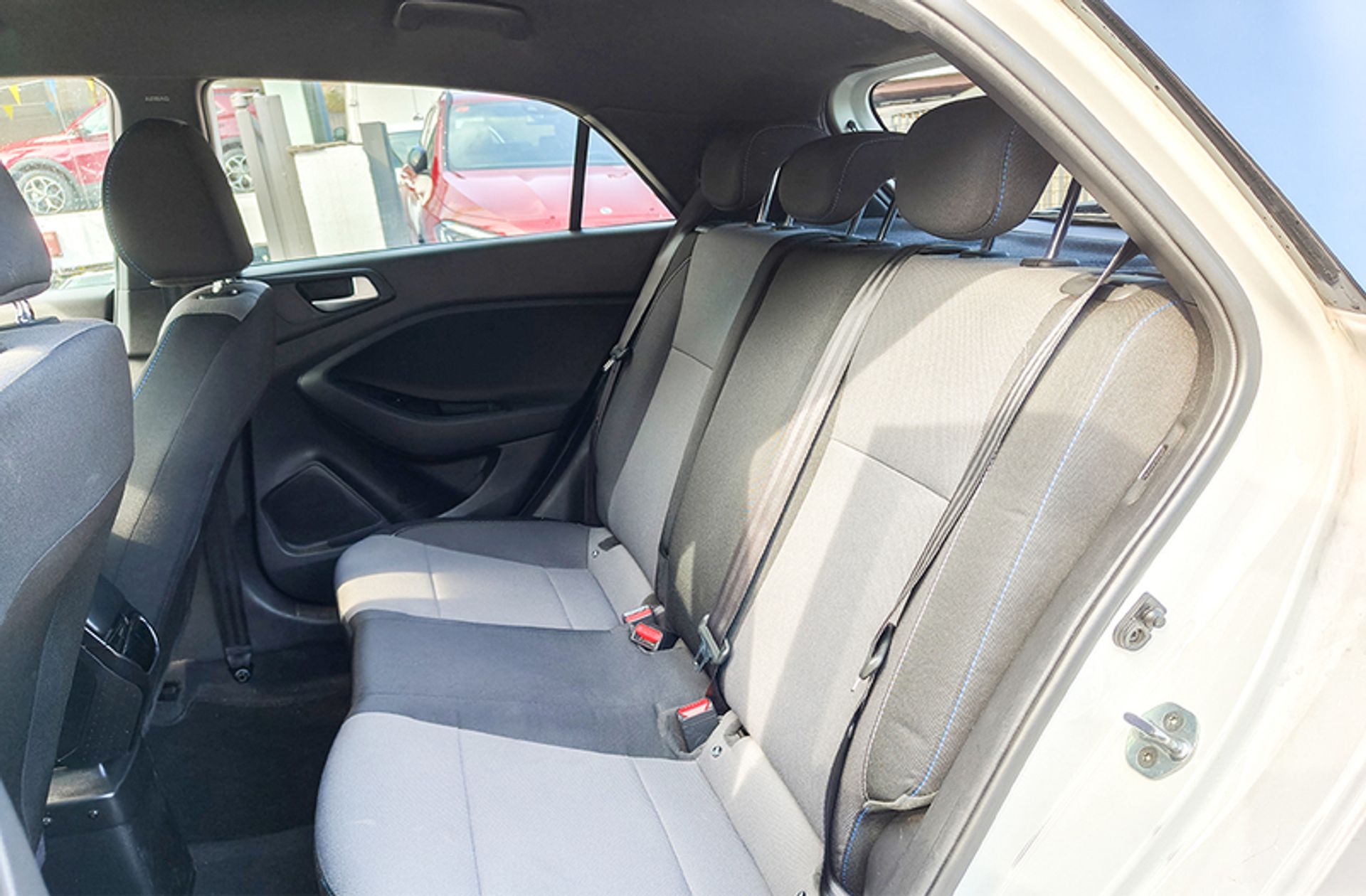 Hyundai i20 1.2 MPI Klass Go! Nav - foto 10