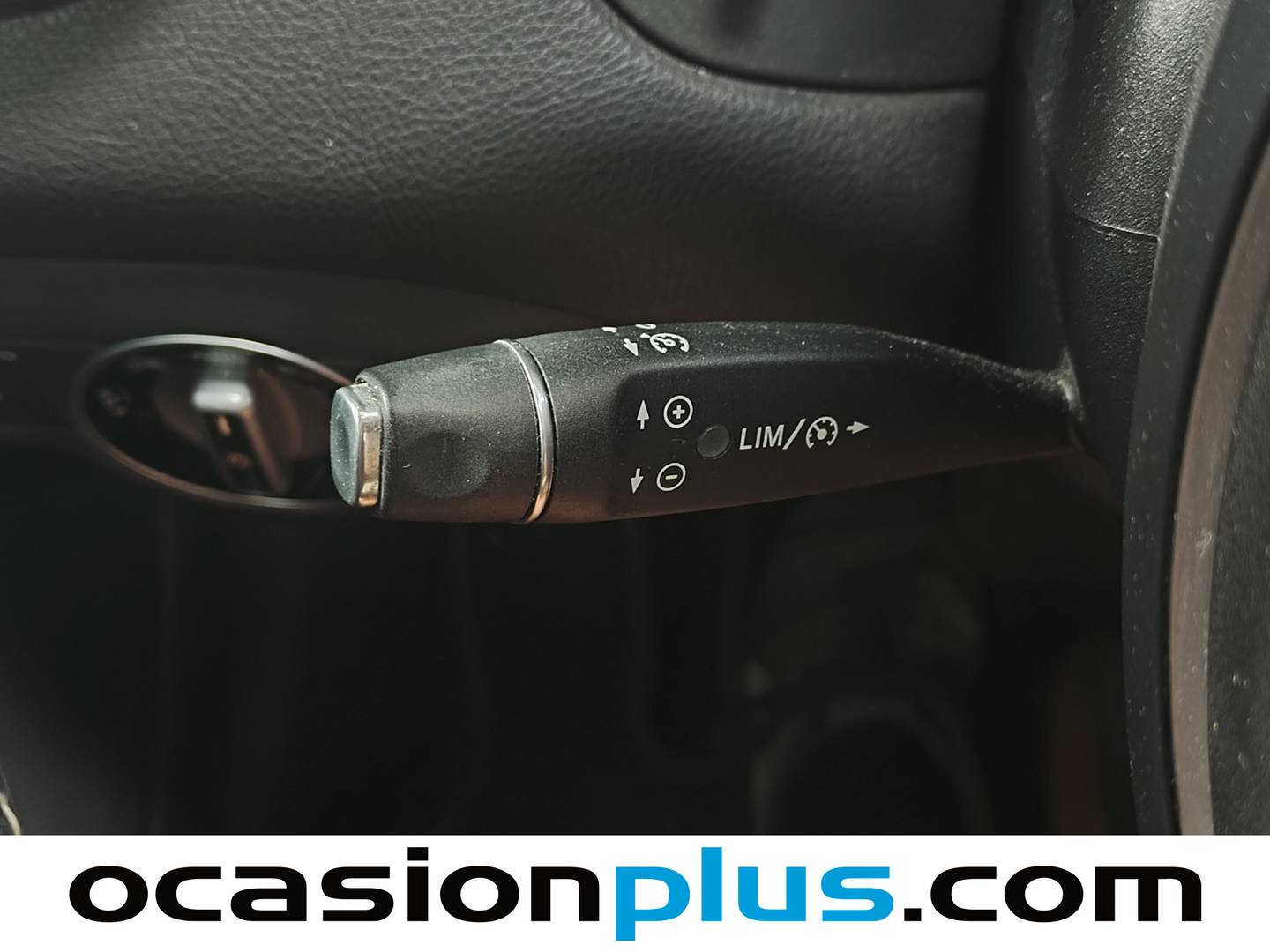 Acabados Mercedes GLA Mercedes GLA 200 d AMG Line (136 CV)