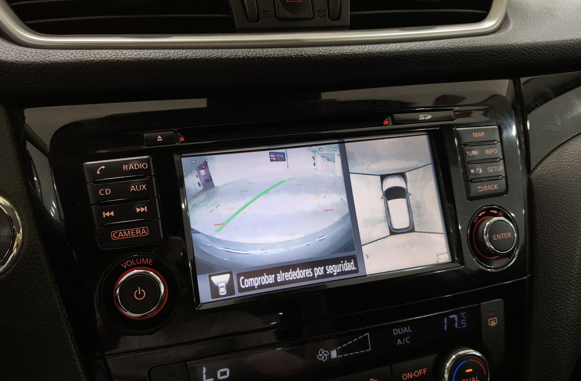 Nissan Qashqai DIG-T 115 N-Connecta 4x2 - foto 8