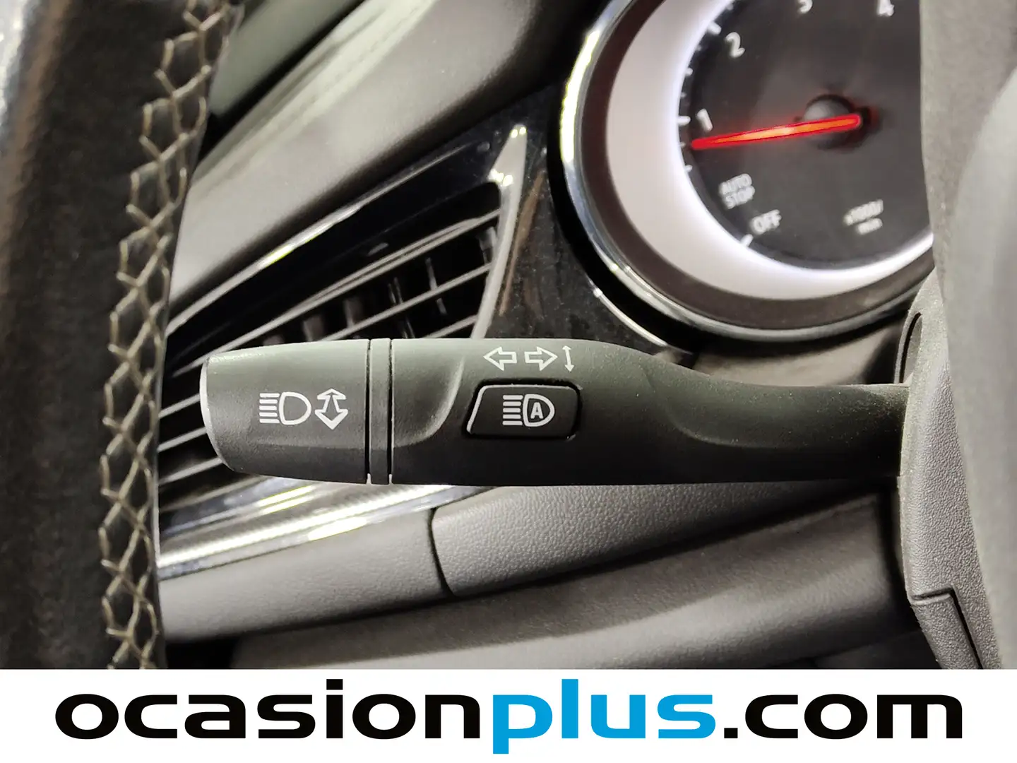 Foto Opel Insignia Opel Insignia Sports Tourer 1.5 D DVH Business Edition AT8 (122 CV)