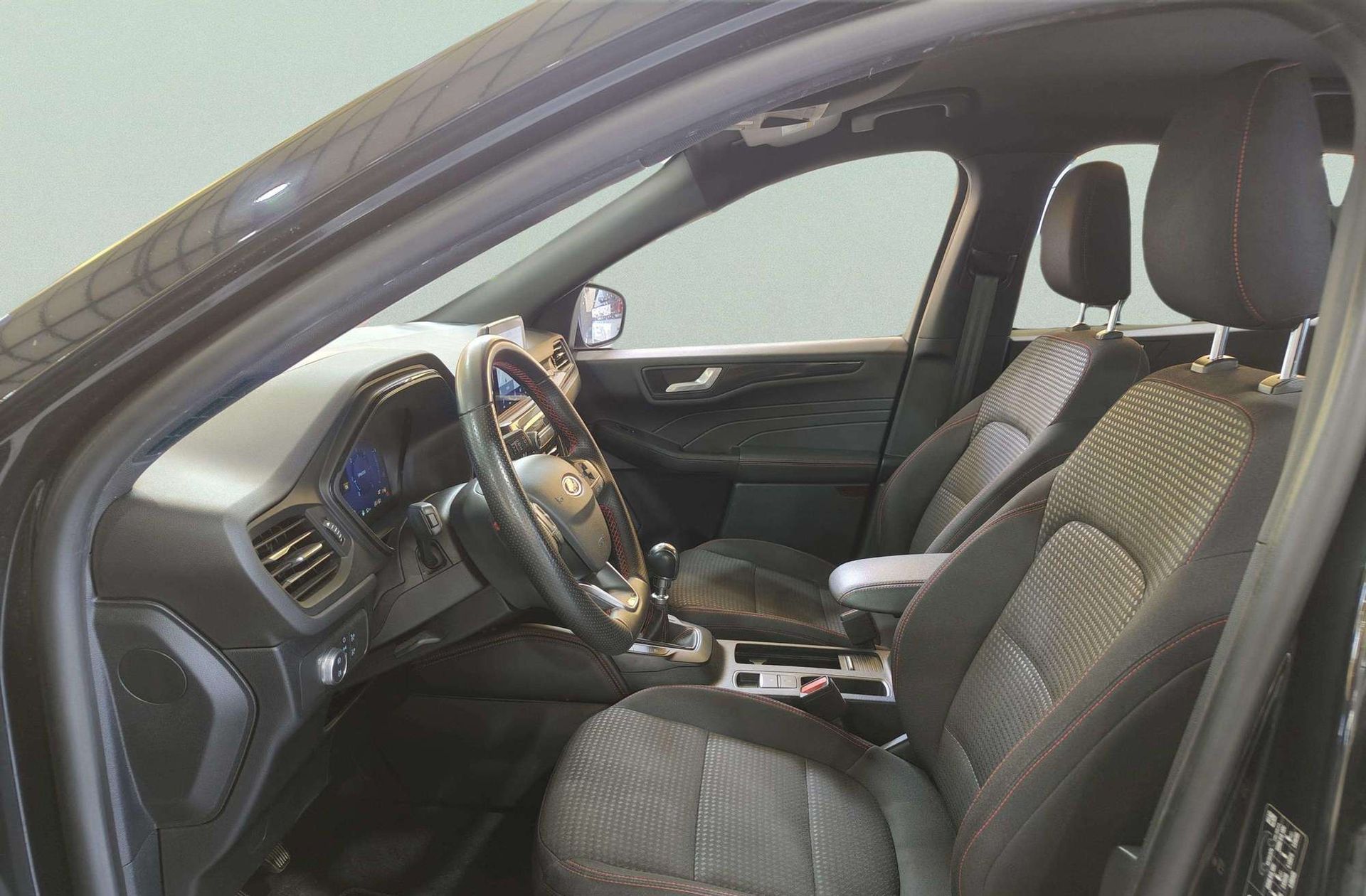 Ford Kuga 1.5 EcoBlue ST-Line - foto 11