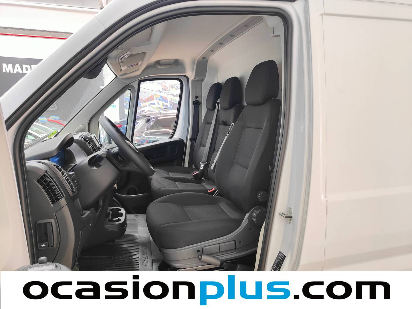 Foto asientos delanteros Fiat Ducato Fiat Ducato EASY PRO 2.8T L2H1 BlueHDi (120CV)