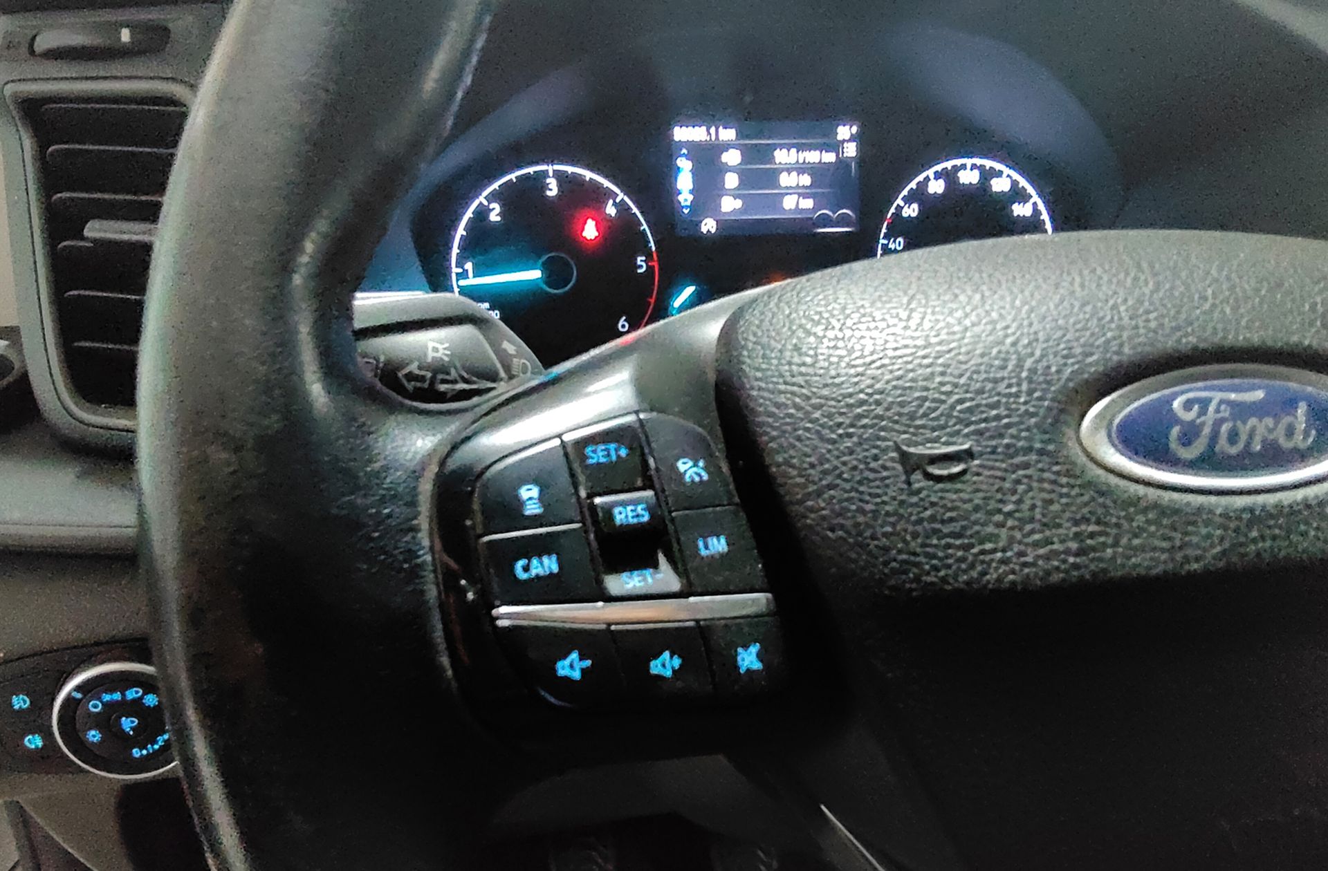 Ford Transit Custom Kombi 2.0 TDCi 320 L2 Trend 6 plazas - foto 19