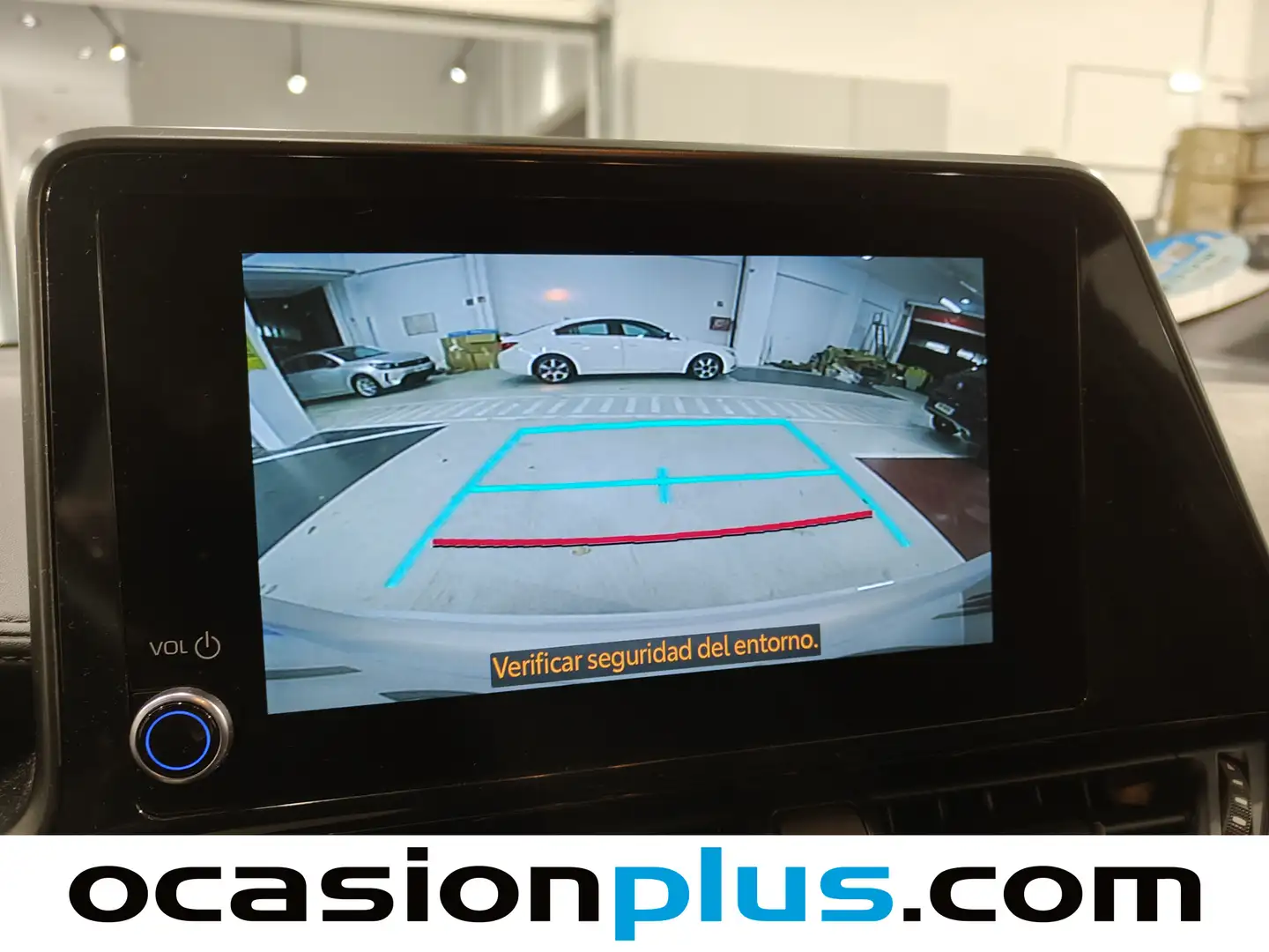 Foto Toyota C-HR Toyota C-HR 1.8 125H Advance (122 CV)