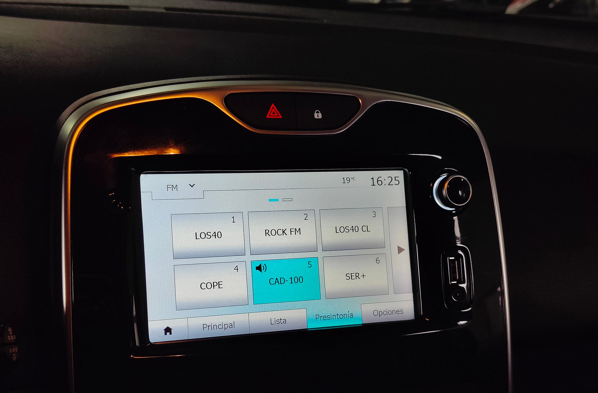 Renault Clio Limited Energy TCe - foto 33