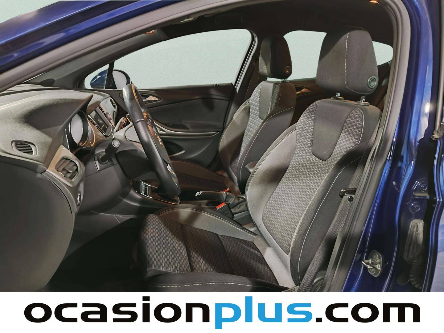 Foto asientos delanteros Opel Astra Opel Astra 1.2 Turbo SHT GS Line (130 CV)