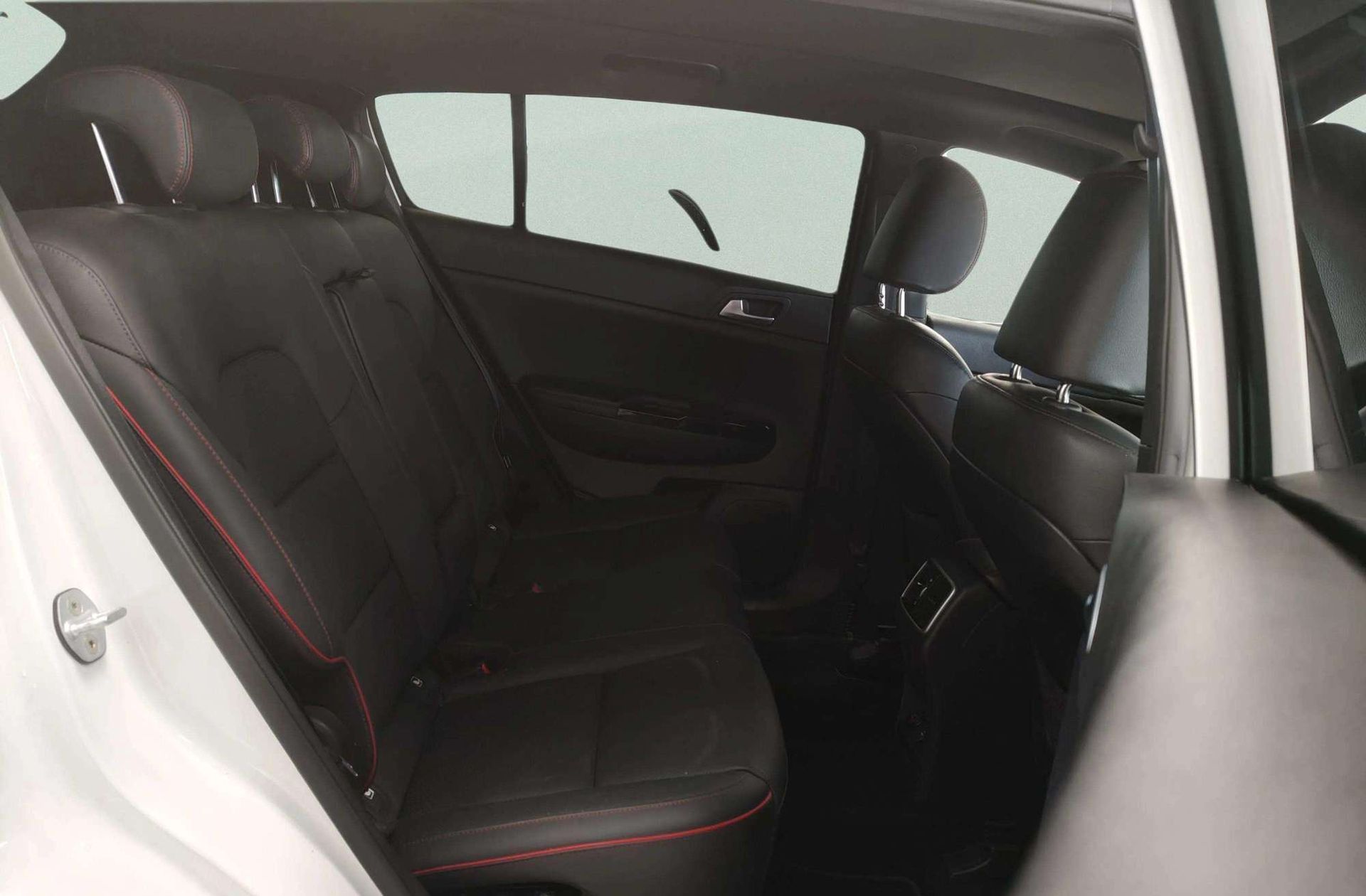 Kia Sportage 1.6 T-GDi GT Line Xtreme 4x2 - foto 19