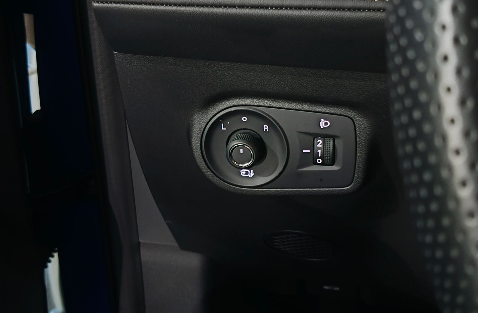 MG ZS 1.5 Hybrid+ Luxury - foto 25