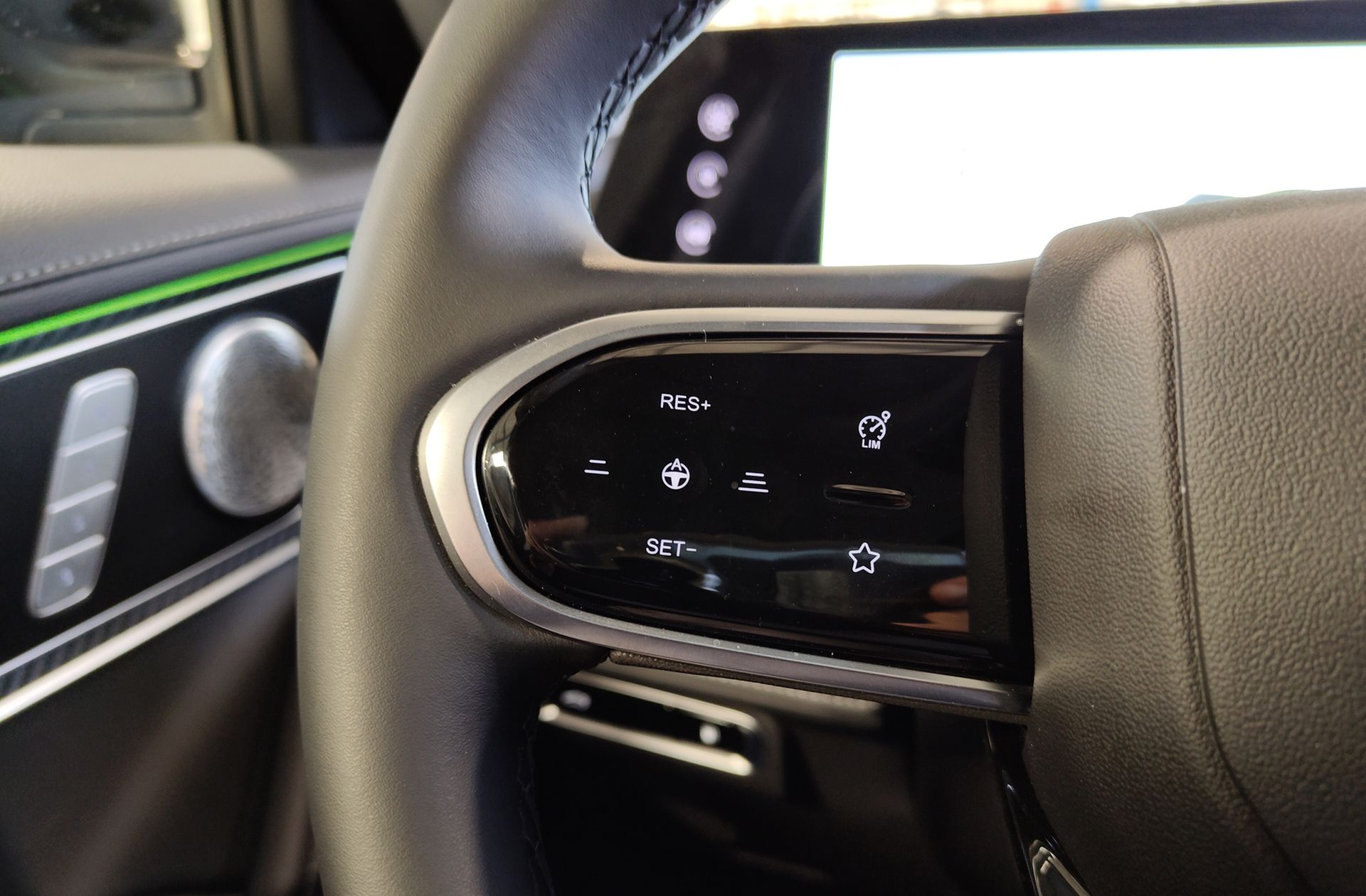 Ebro s700 1.5 T-GDi PHEV Luxury E-CVT - foto 30